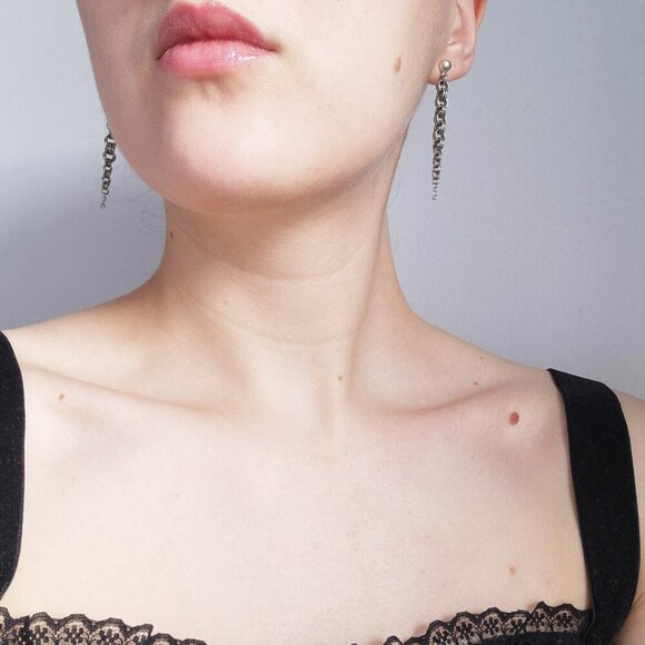 Gothic Medieval chainmail style long dangly spike silver earrings - Picture 8 of 8